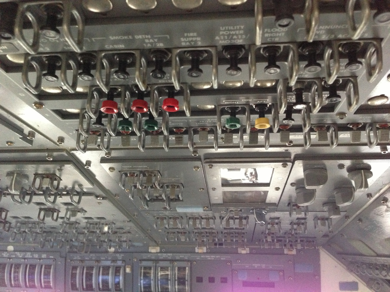 Illustration for article titled I Took This Amazing Tour Inside the Space Shuttle. So Should You.